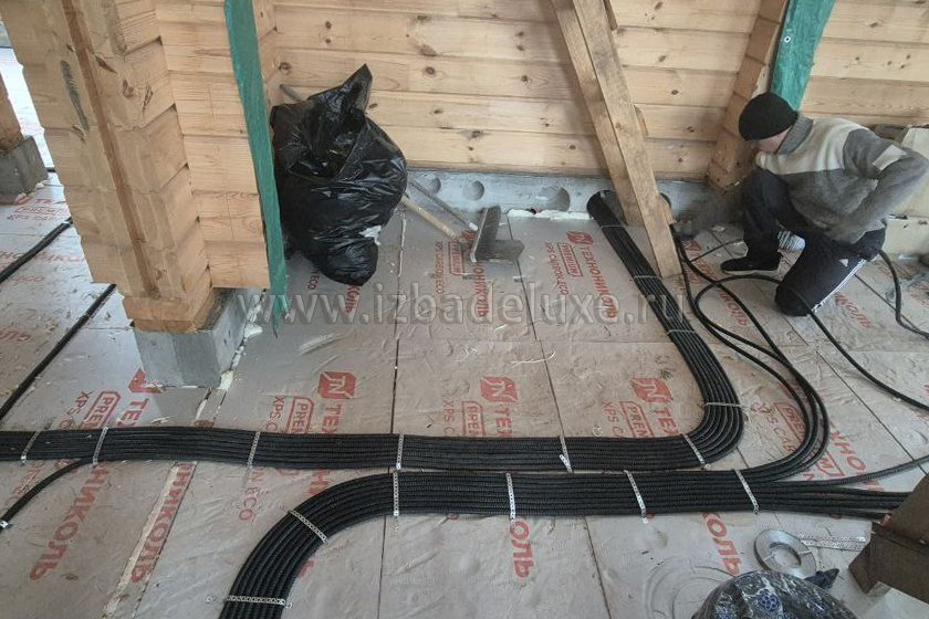 Продолжается строительство дома из клееного бруса «Первомайское». На объекте продолжаются работы по монтажу инженерных систем.